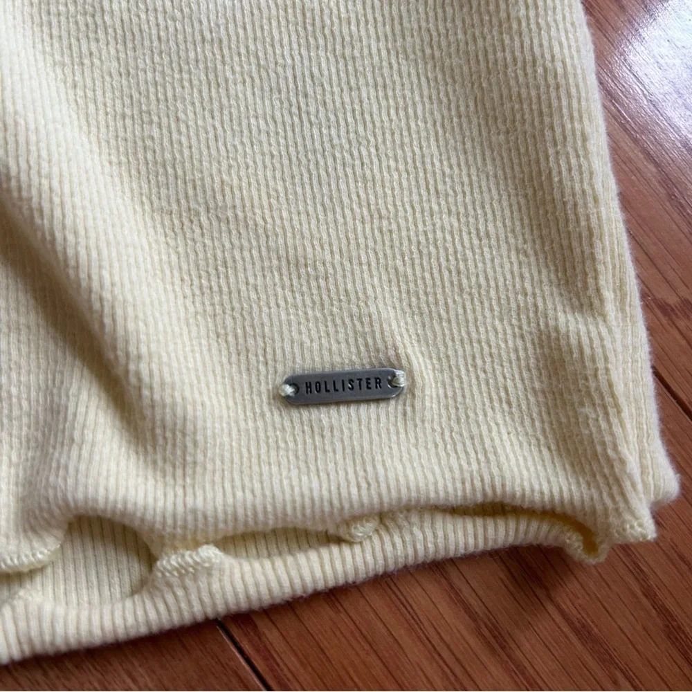 hollister womens xs Yellow T-Shirt crop Sunflower Embroidered ruffle new - Picture 5 of 7